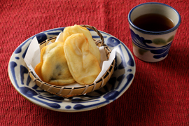 やわらか沖縄天ぷら さんぴん茶を添えて